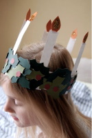 Paper Santa Lucia crowns